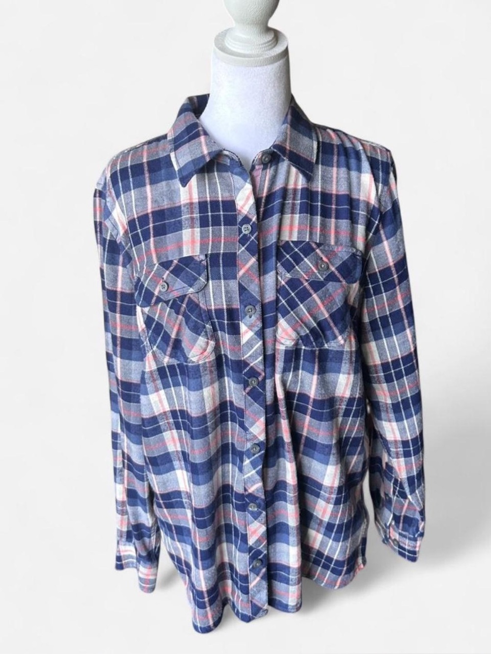Marmot blue, white, and pink plaid flannel shirt in XL
